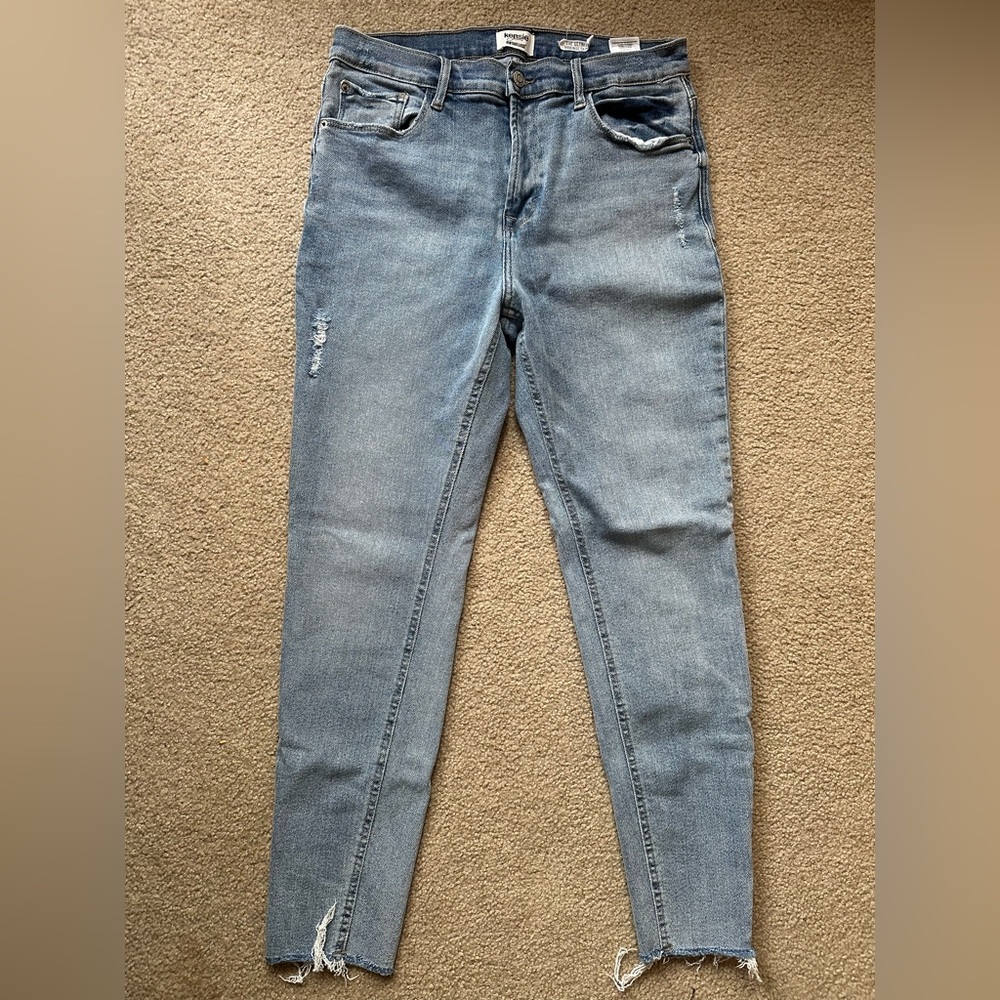 Kensie Vintage Luxe “Ultimate High Rise Skinny” - Picture 2 of 3